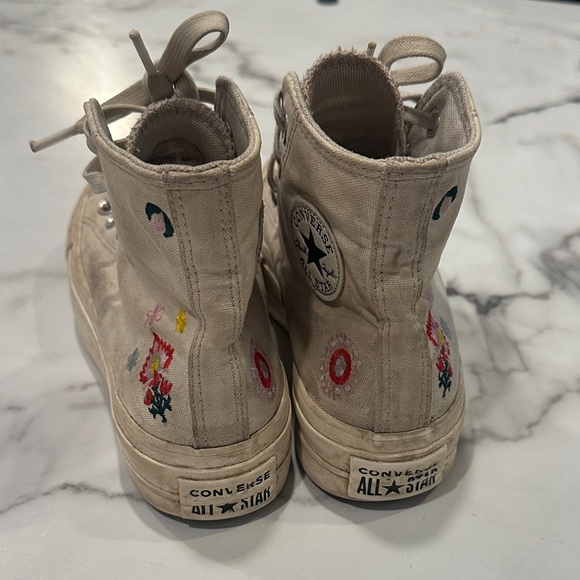 Embroidered flowers High-Top Canvas Sneakers size 7 women’s - Picture 3 of 5